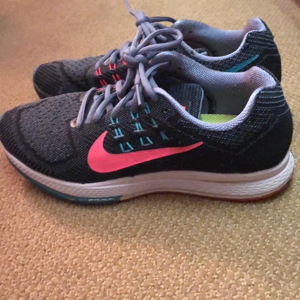 Nike Women’s Running Zoom Structure 18